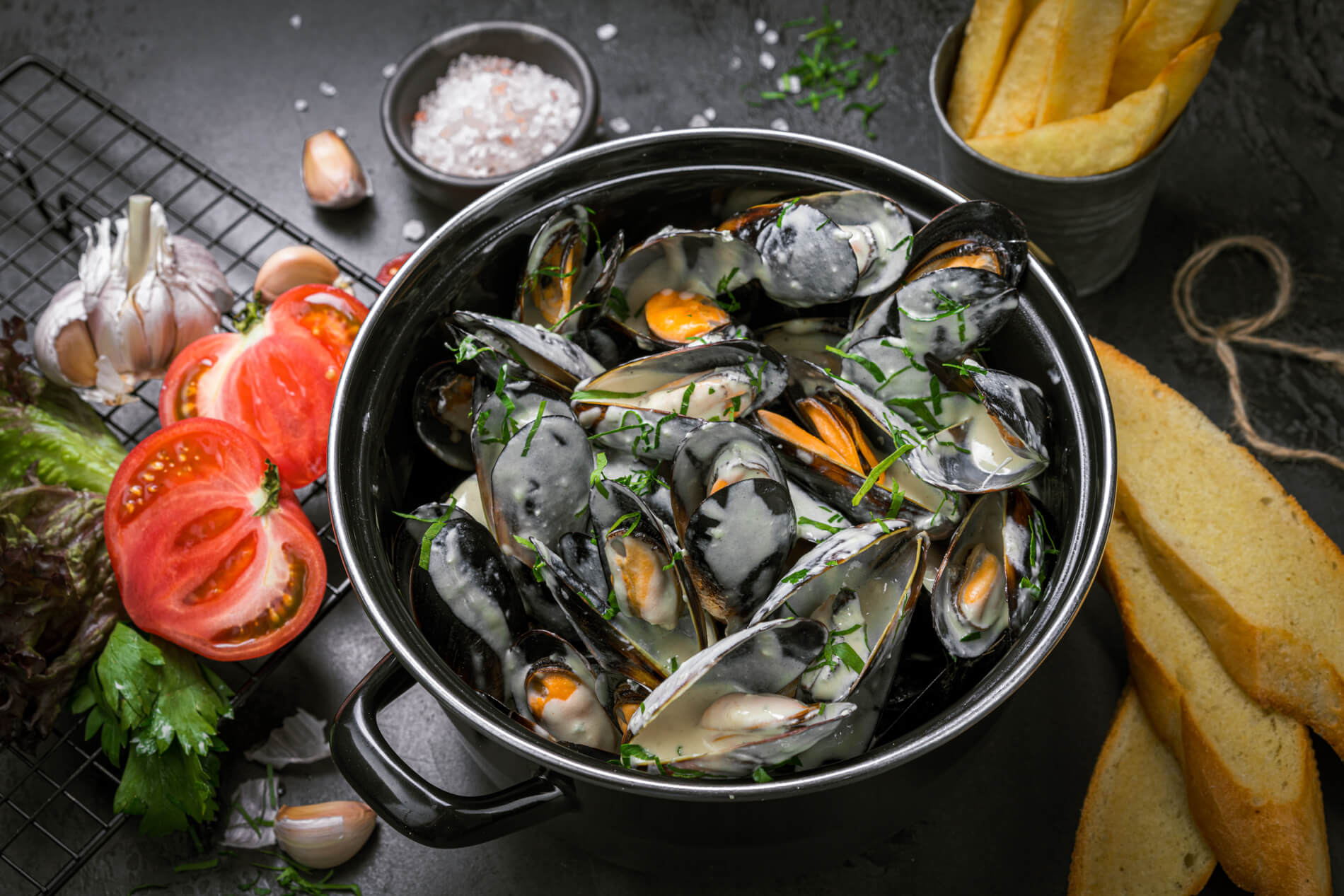 A kilogram of mussels for 800 rubles on weekends!