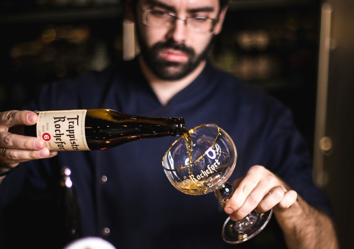 How to pour beer properly